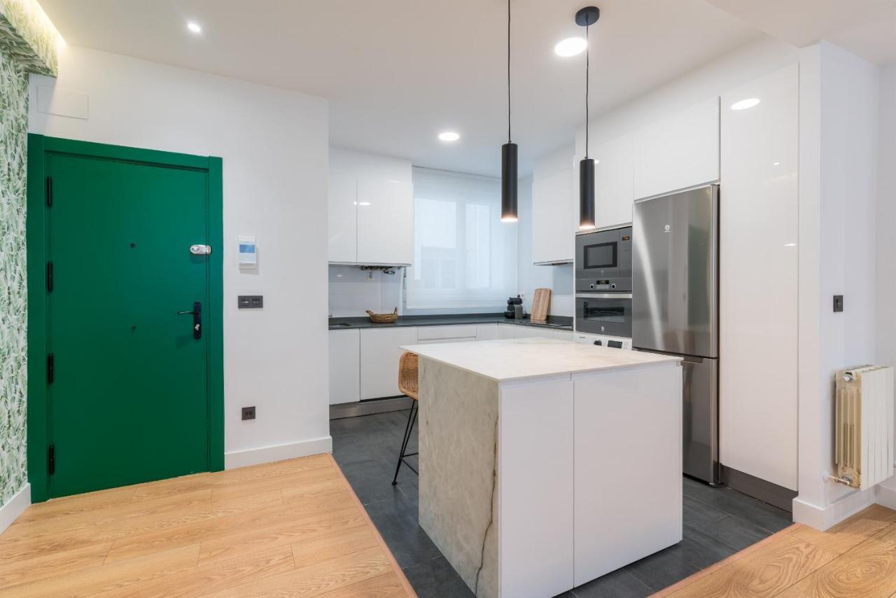 Tiboli Apartment By People Rentals Bilbao Exteriör bild